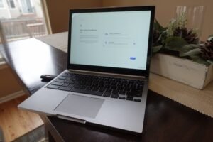 Chrome OS Flex on a flash drive on a Chromebook