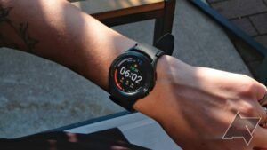 Samsung Galaxy Watch4 gets a One UI Watch beta next month